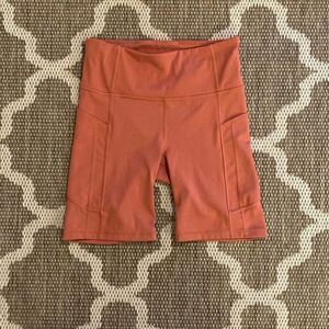 Athleta ultimate stash 7inch shorts size small